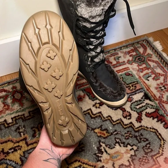 Women's Black Fur-Lined Boots - Picture 3 of 3